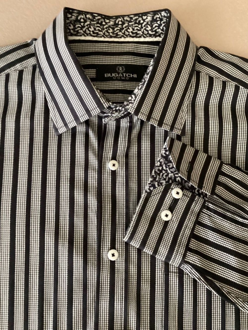 BUGATCHI UOMO - BLACK & WHITE STRIPE LONG SLEEVE SHIRT - SIZE XL - 100% COTTON